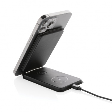 Logotrade Geschäftsgeschenke das Foto: Swiss Peak 15W 3-in-1 magnetischer Wireles Charger aus rPU