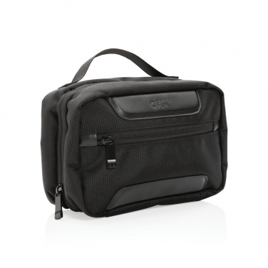 Logotrade Firmengeschenke das Foto: Swiss Peak AWARE™ RPET Voyager Kosmetiktasche