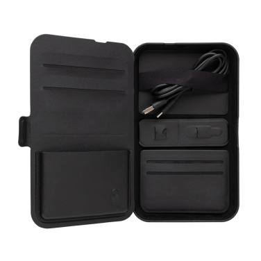 Logotrade Logogeschenke das Foto: Swiss Peak Travel-Case aus RCS rec. PU mit 3-in-1-Charger