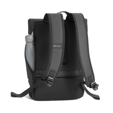 Logotrade Werbeartikel das Foto: Urban wasserabweisender Flap-Top Rucksack