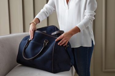 Logo trade promotional giveaway photo of: VINGA Hunton Weekend Bag