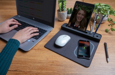 Logotrade business gift image of: Air mousepad with 5W wireless charging and USB