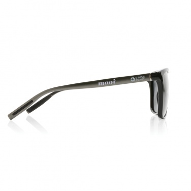 Logo trade promotional giveaway photo of: Swiss Peak RCS rplastic polarised sunglasses