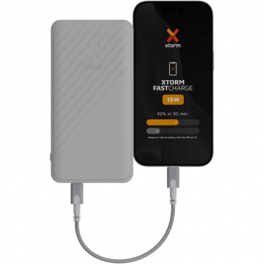 Logo trade mainoslahja ja liikelahja tuotekuva: Xtorm XG210 Go2 15 W:n ja 10 000 mAh:n pikalatausvirtalähde