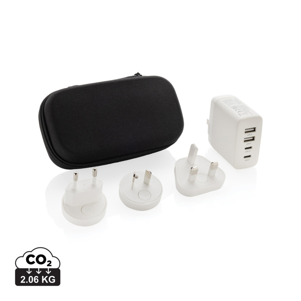 Logotrade biznesa dāvanas foto: TravelCharge Pro RCS rplastmasas ceļojumu lādētājs ar USB C