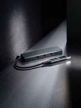 Logotrade reklamprodukter bild: Terra hub med 3 USB portar i RCS återvunnen aluminium