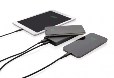 Logotrade kampanjprodukter bild: Terra 10.000 mAh18W/10W trådlös powerbank RCS