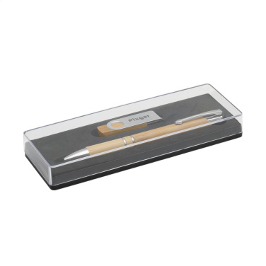 Logotrade presentreklam bild: Bamboo Connect Giftset 8 GB