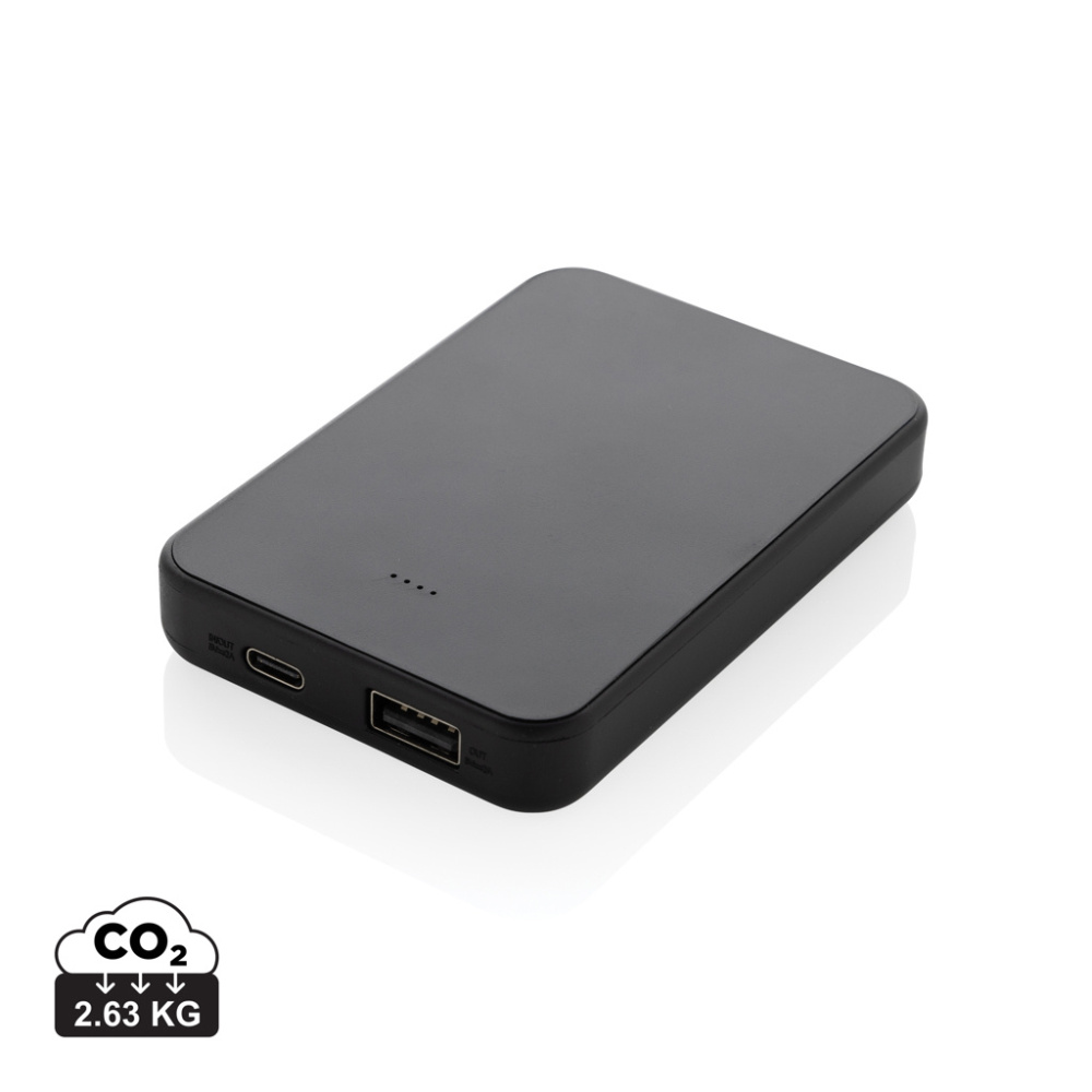 Logotrade presentreklam bild: Boostcore RCS powerbank i återvunnen plast 5.000mAh med USB