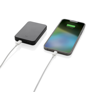 Logotrade reklamprodukter bild: Boostcore RCS powerbank i återvunnen plast 5.000mAh med USB